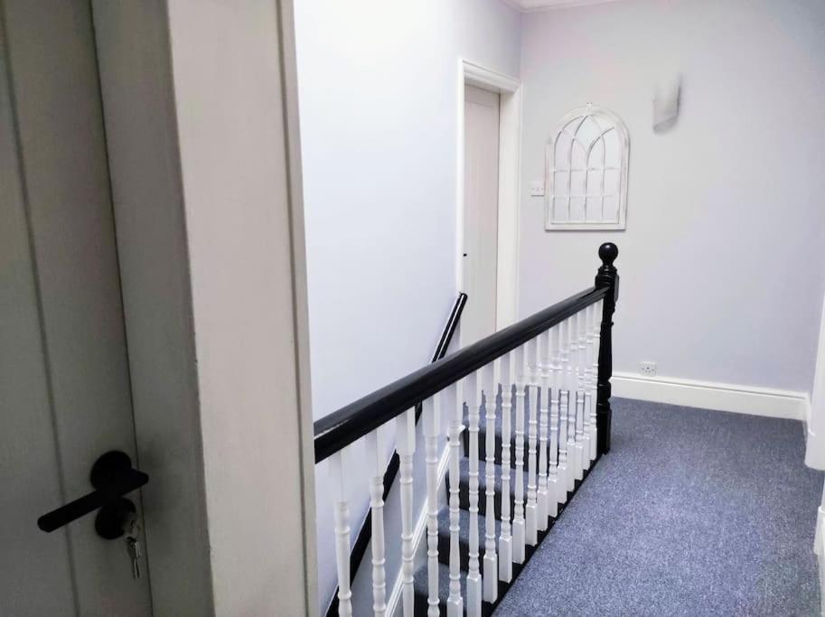 Atrium House Guest House Hazel Grove Εξωτερικό φωτογραφία